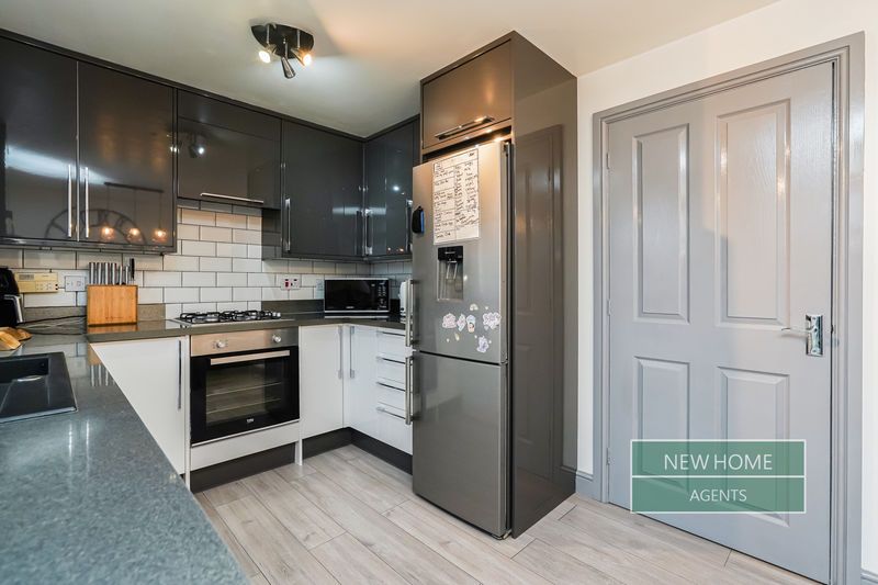 Property photo 3 of 20 Photo 11