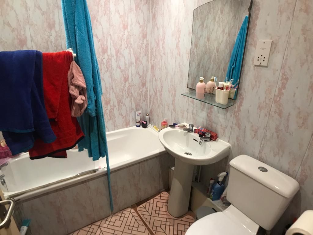 Property photo 2 of 8