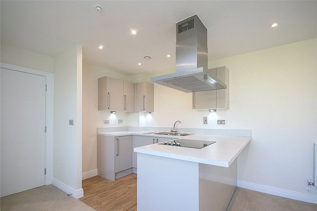 Property photo 3 of 10 Kitchen Area