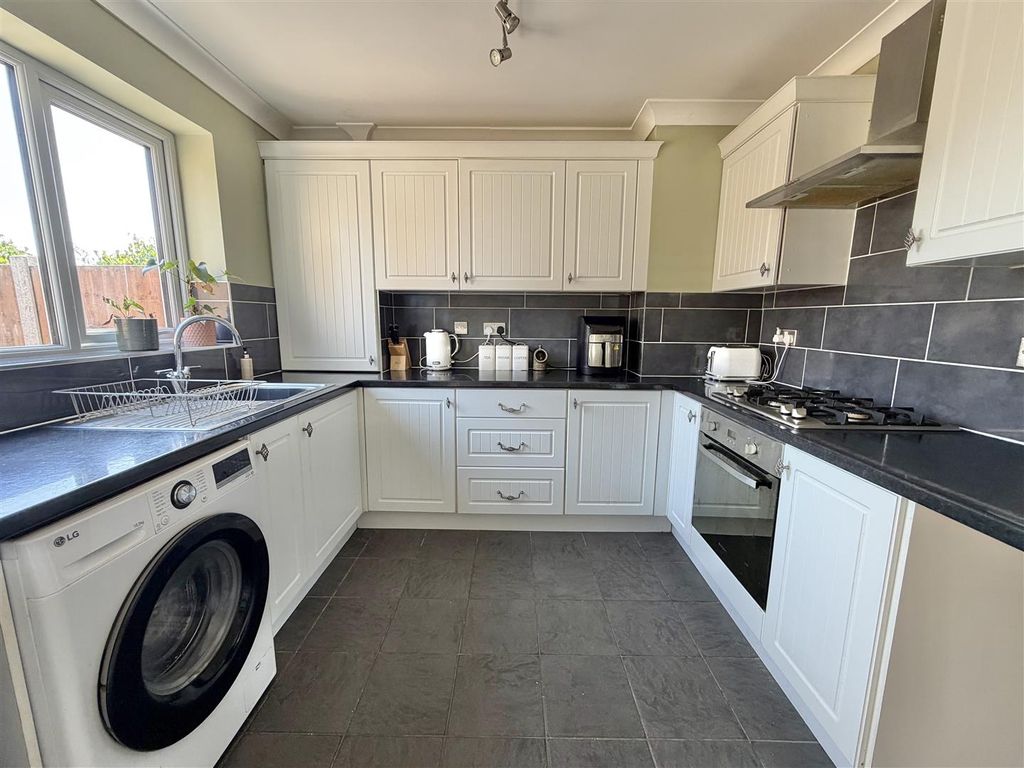 Property photo 2 of 14 Kitchden/Diner