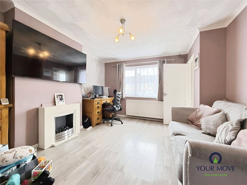 Property photo 3 of 10 Picture No. 04