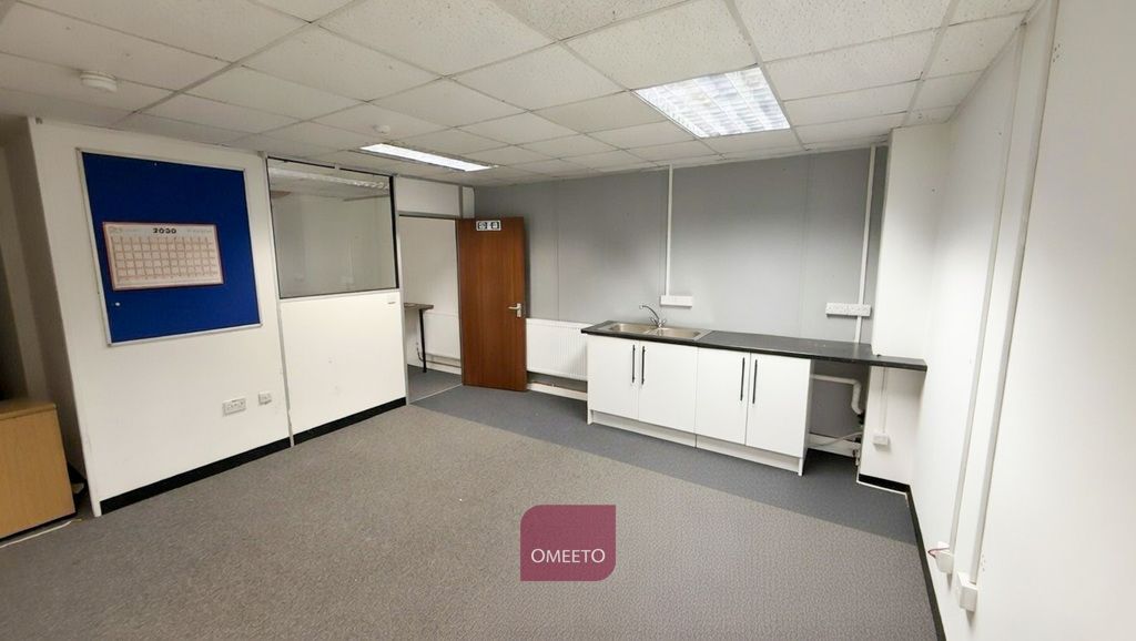 Property photo 1 of 4 Office To Rent