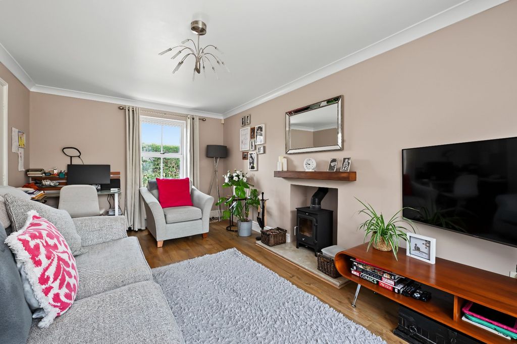 Property photo 3 of 19 5283822