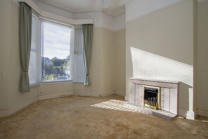 Property photo 2 of 19 Photo 4