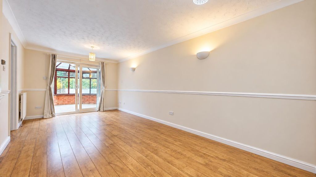 Property photo 3 of 18 liv And Dining Room