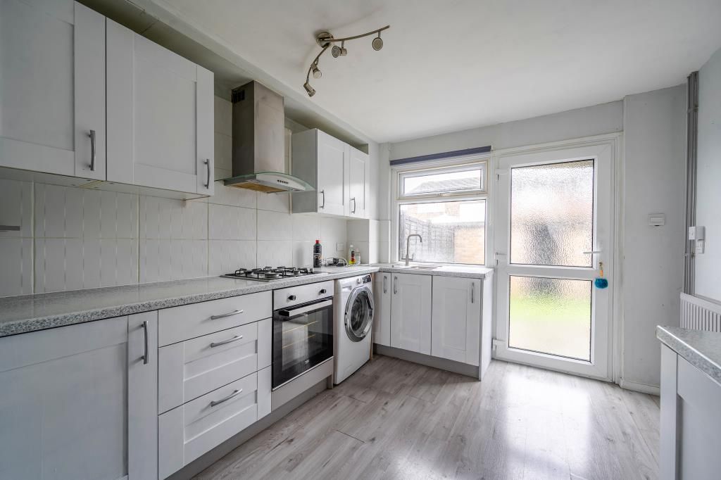 Property photo 3 of 20 Kitchen