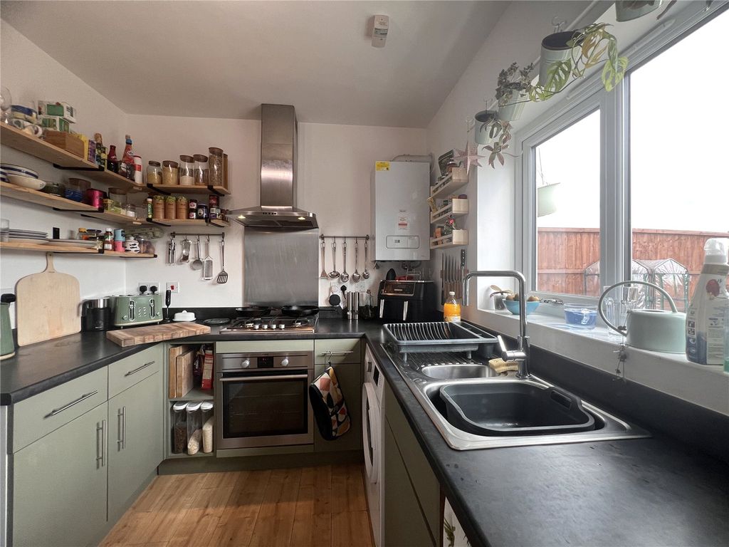 Property photo 3 of 11 Breakfast Kitchen
