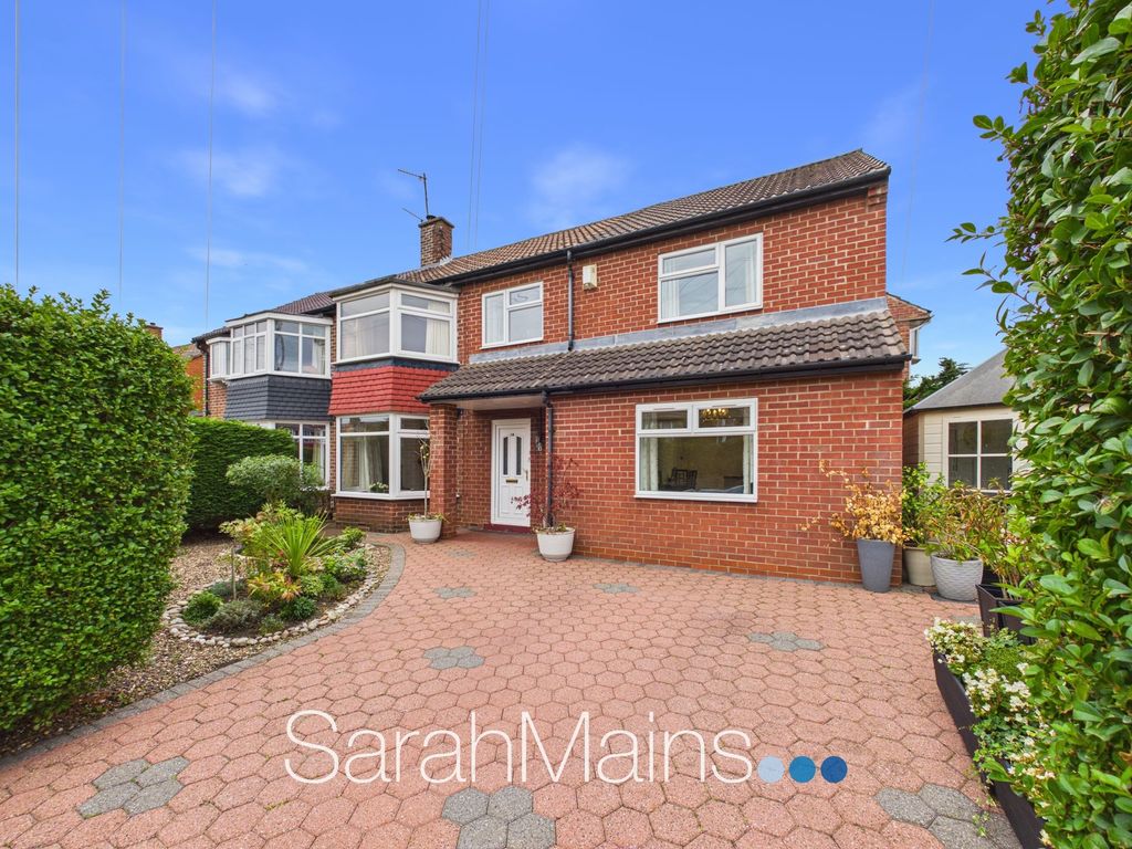 Property photo 1 of 19 External
