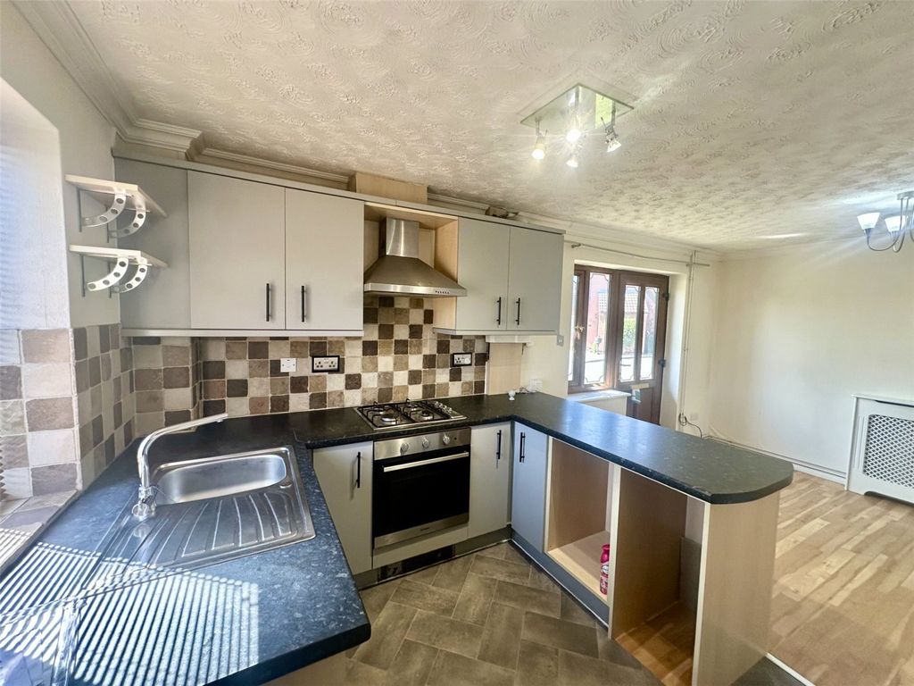 Property photo 2 of 6 Picture No. 18