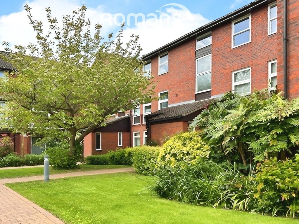 Property photo 1 of 11 Outside 2