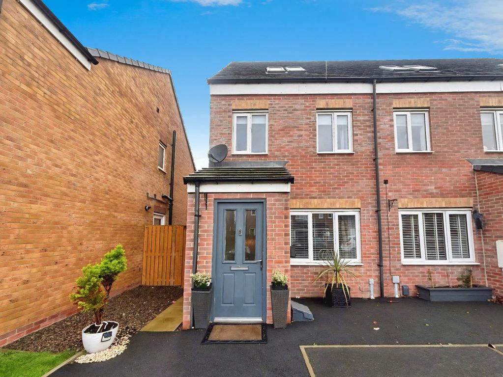 Property photo 1 of 15 4701990