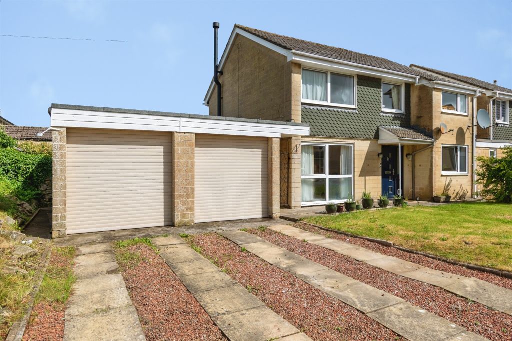 Property photo 2 of 18