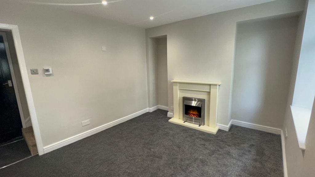 Property photo 2 of 14 Property Photo