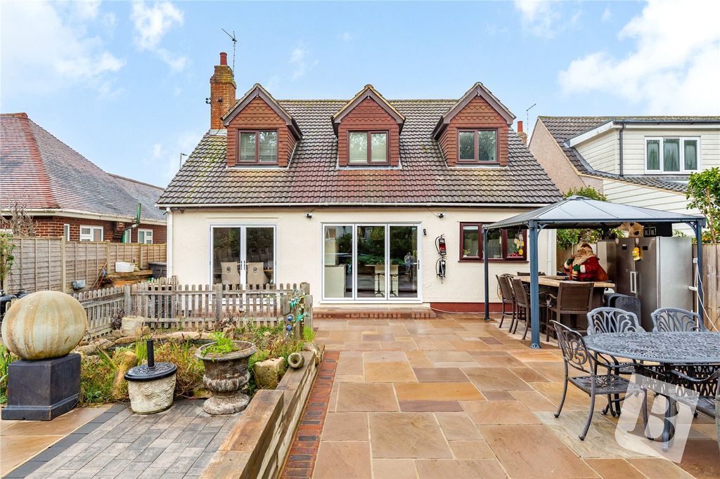 Property photo 1 of 27 Picture No. 05