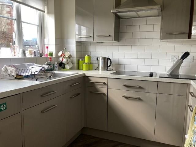 Property photo 2 of 7 Kitchen1.Jpg