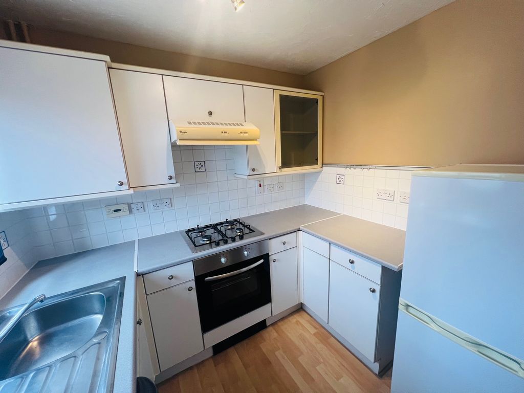 Property photo 3 of 15 Kitchen