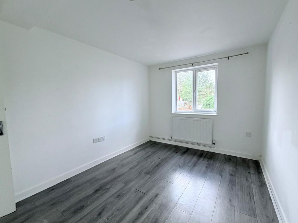 Property photo 3 of 15 Gallery