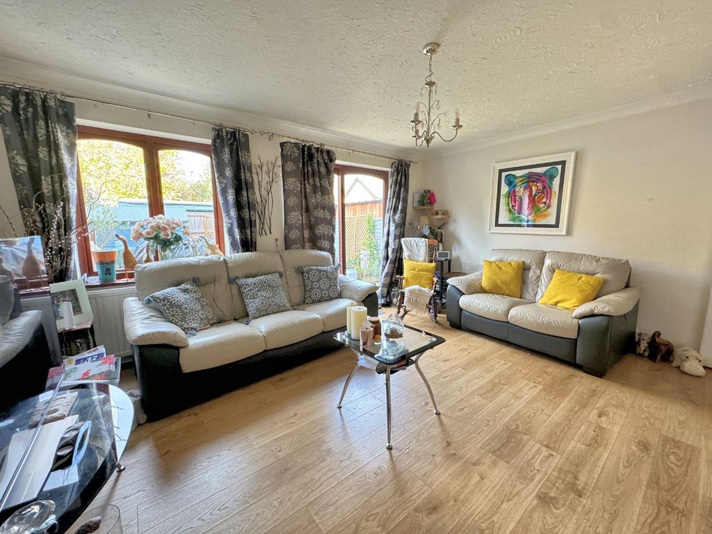 Property photo 2 of 10 4348163
