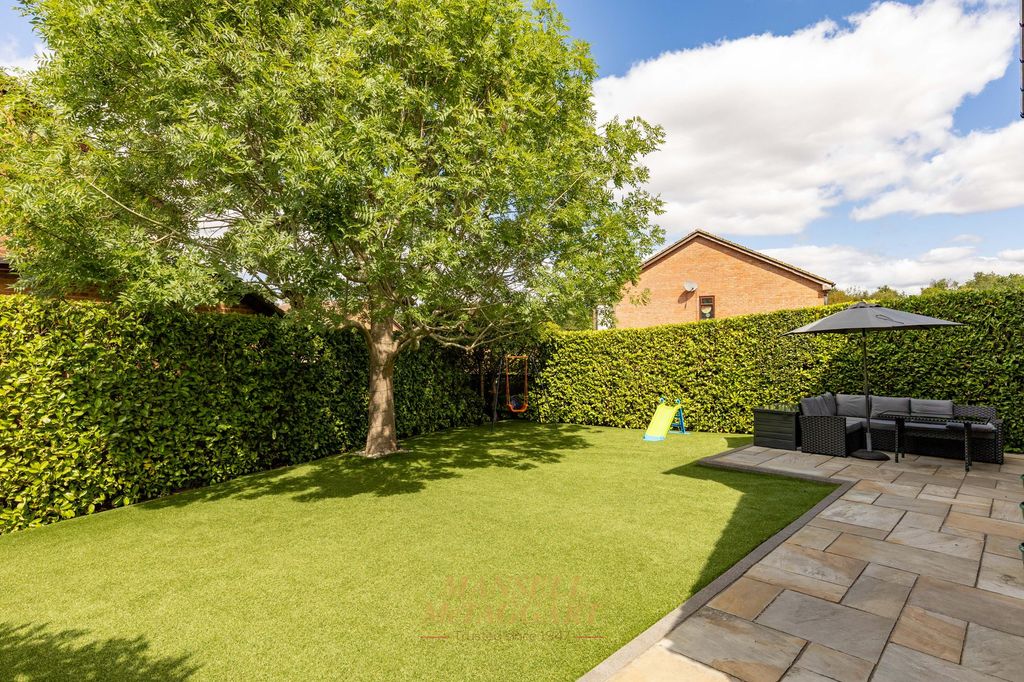 Property photo 3 of 25