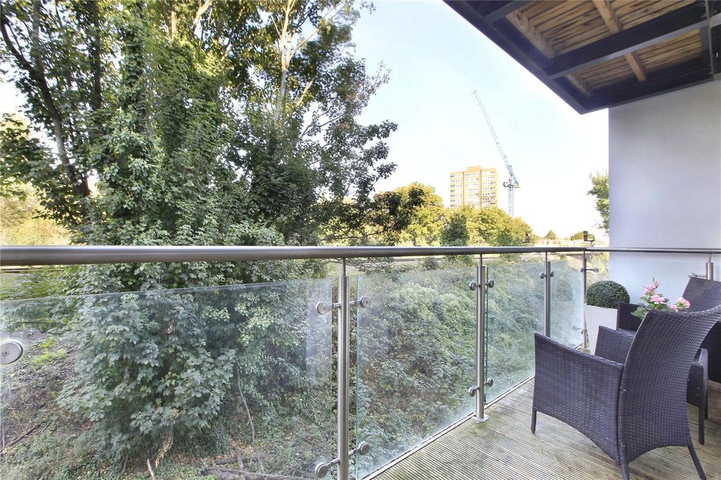 Property photo 2 of 12