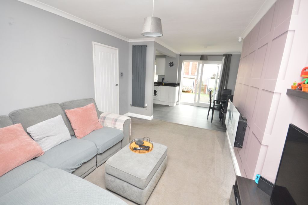 Property photo 3 of 13 3 - Picture No. 20