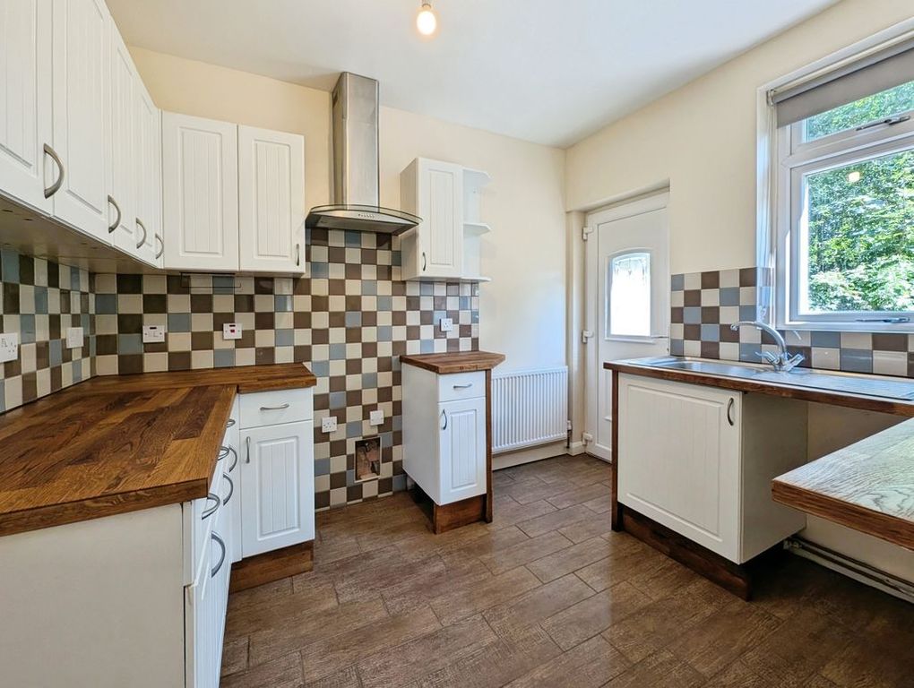 Property photo 2 of 12 Photo 8