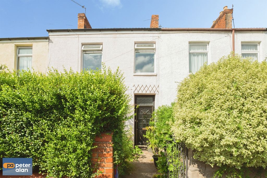 Property photo 1 of 12