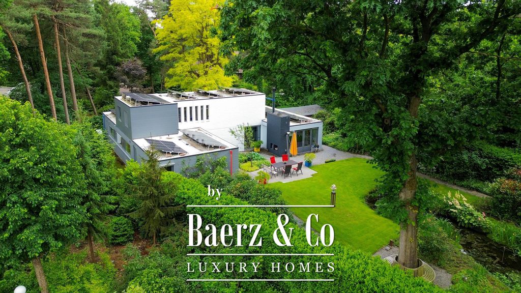 Property photo 1 of 82