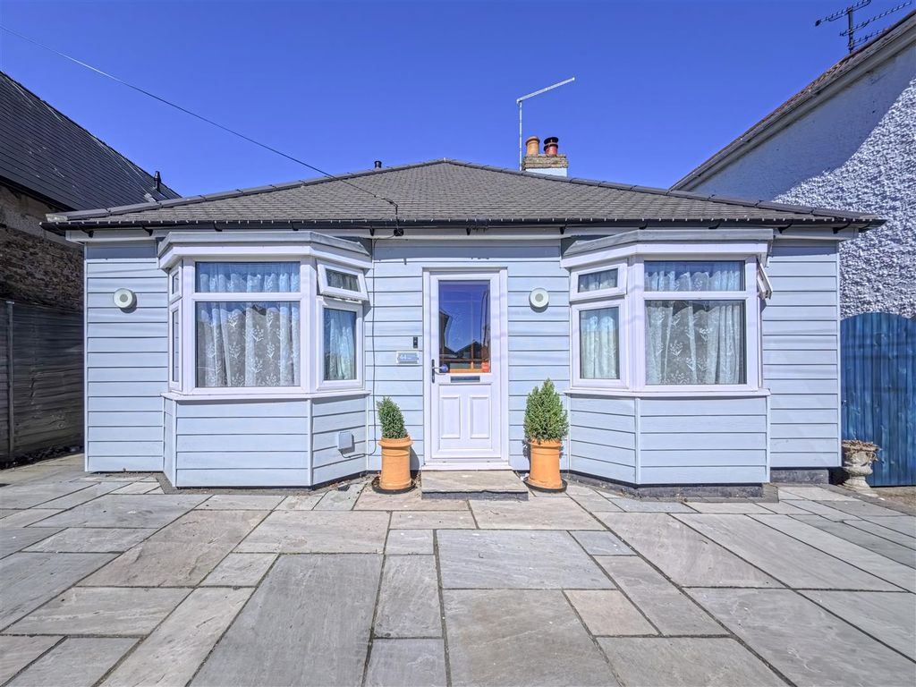 Property photo 1 of 46 44 Carlton (30).Jpg