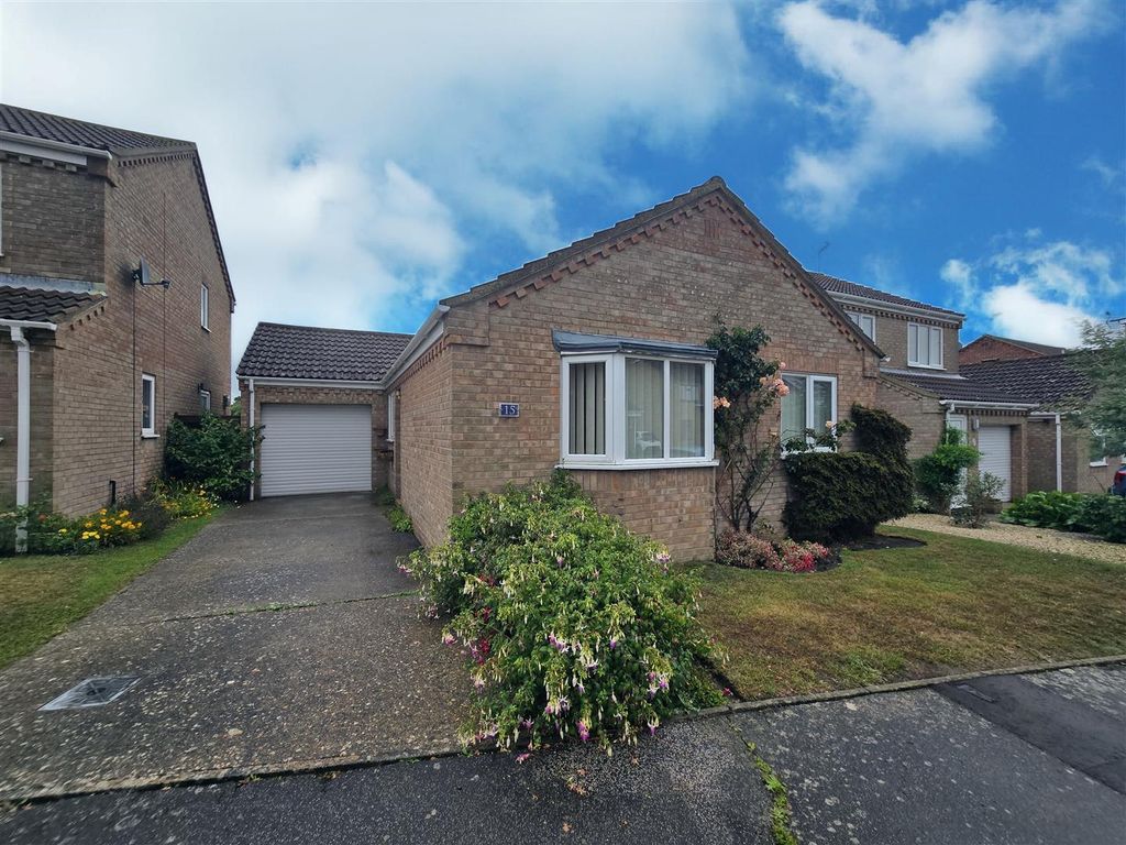 Property photo 1 of 10 Front