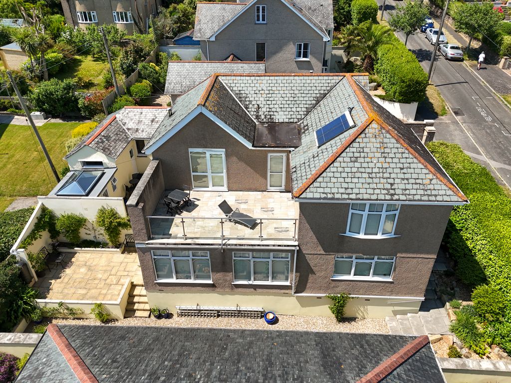 Property photo 3 of 39