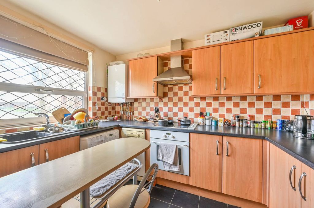 Property photo 3 of 7