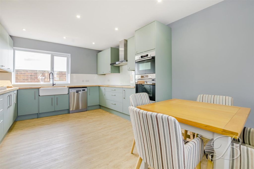 Property photo 3 of 49 Kitchen