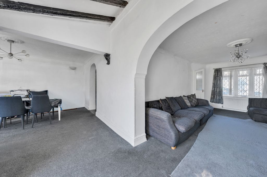 Property photo 3 of 15 Gallery