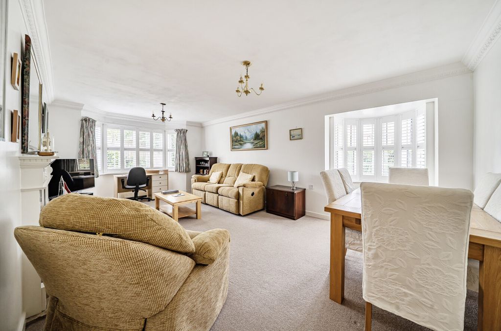 Property photo 2 of 18 1469420-16-6A1d7E...