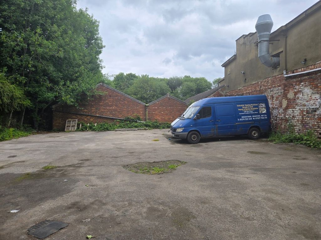 Property photo 2 of 3