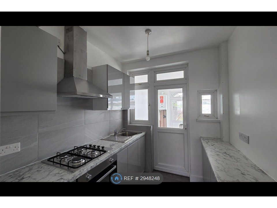 Property photo 2 of 15 Kitchen