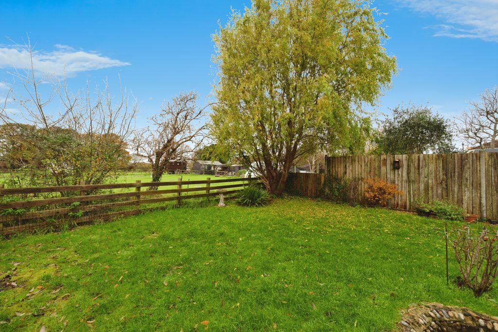 Property photo 2 of 17 Photography