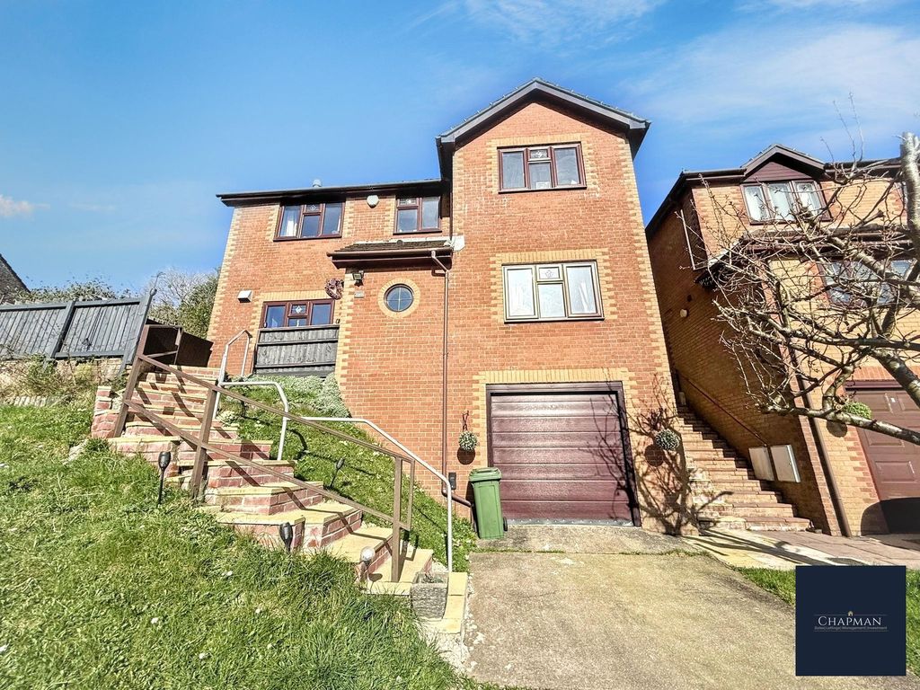 Property photo 1 of 29