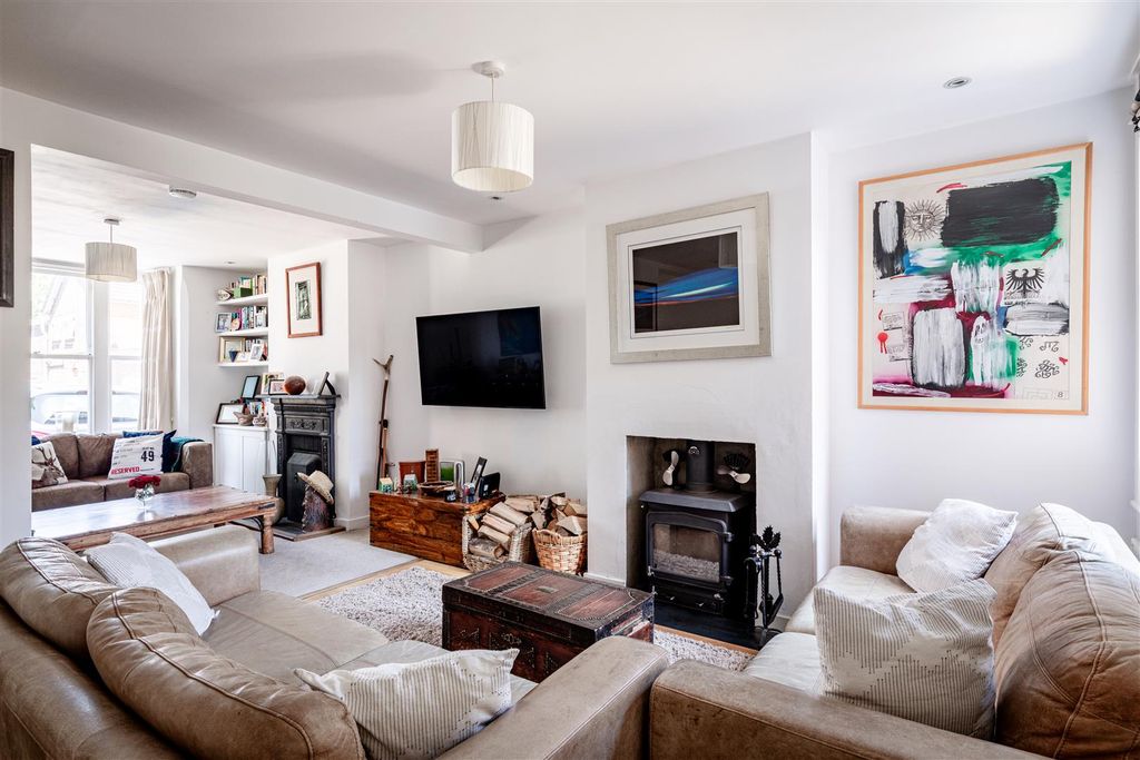 Property photo 2 of 25 40 Queens Road-1.Jpg
