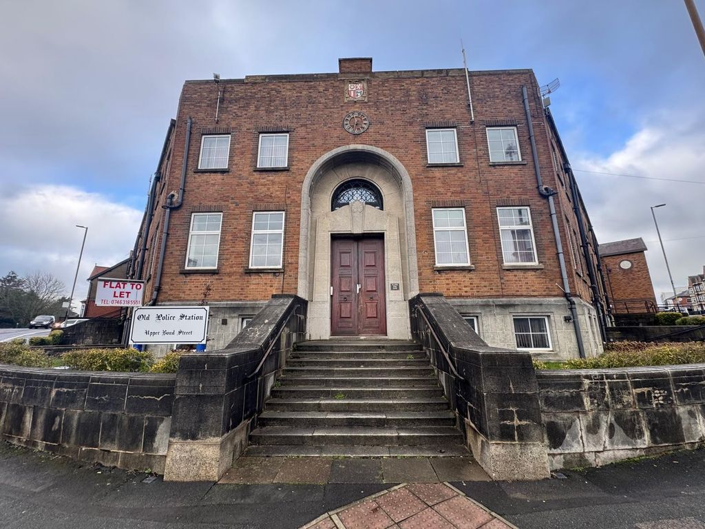 Property photo 1 of 8 Exterior