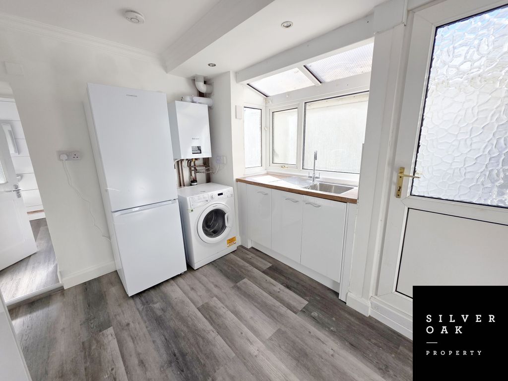 Property photo 3 of 9 31 c (3)