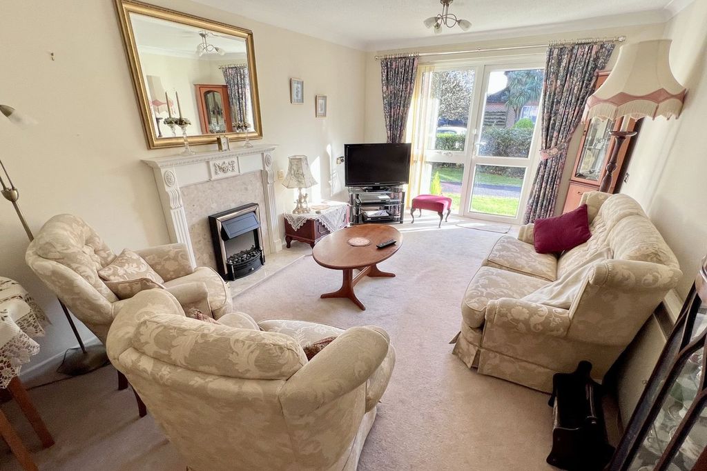 Property photo 2 of 12