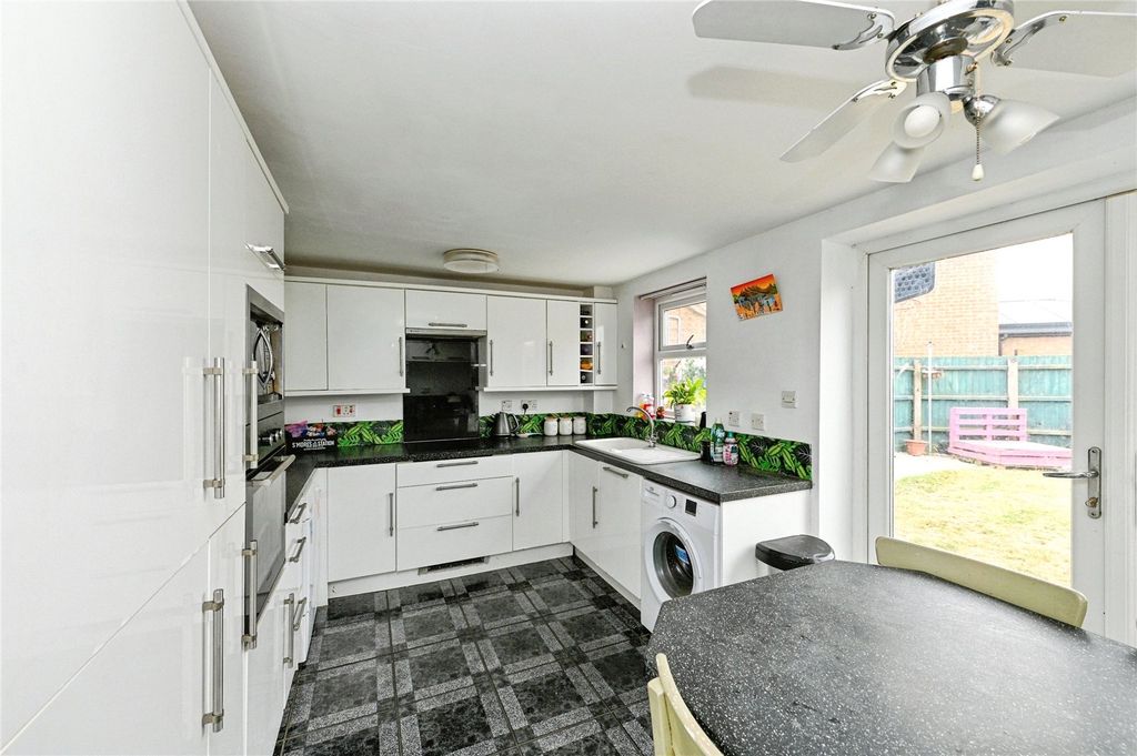 Property photo 2 of 15 Picture No. 02