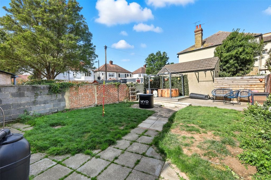 Property photo 2 of 22 Picture No. 17