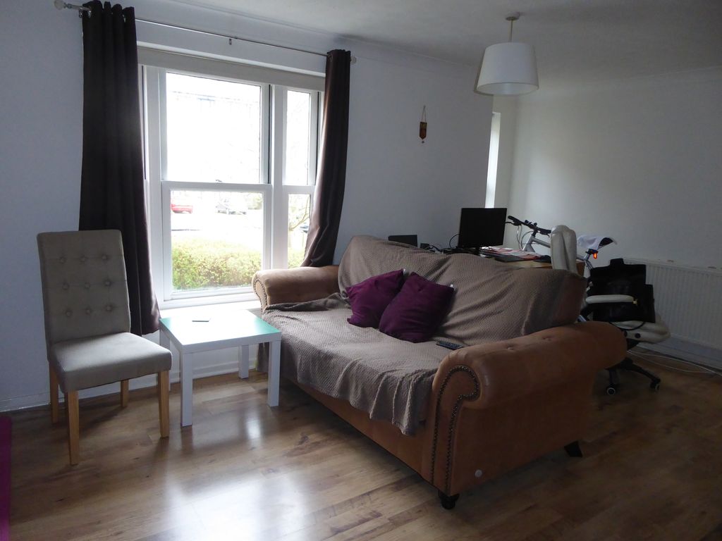 Property photo 2 of 5 Lounge