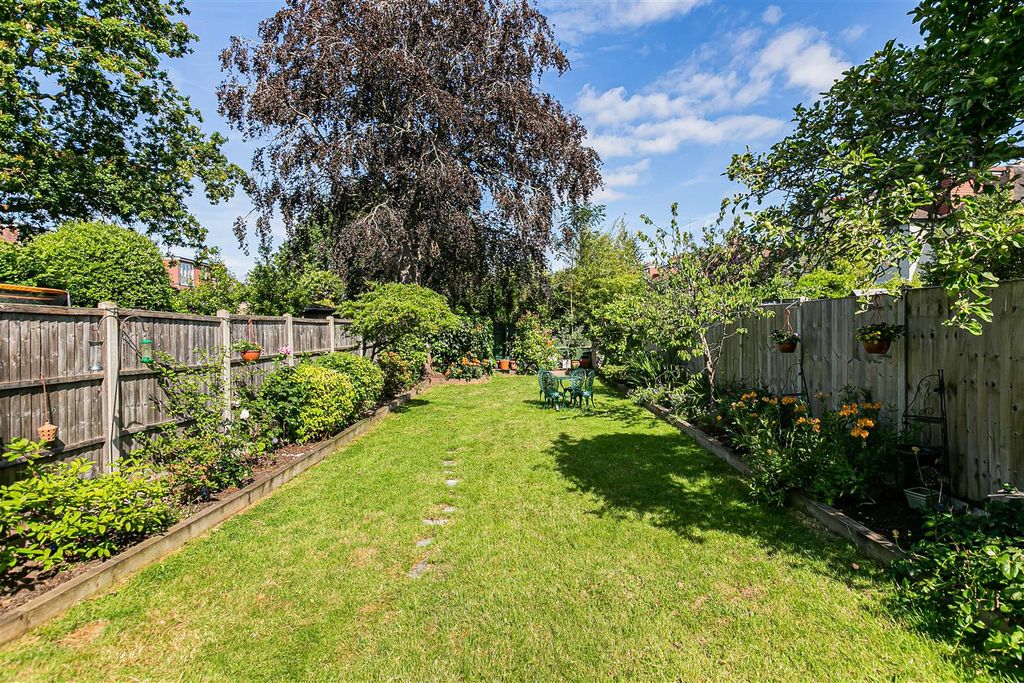 Property photo 2 of 23