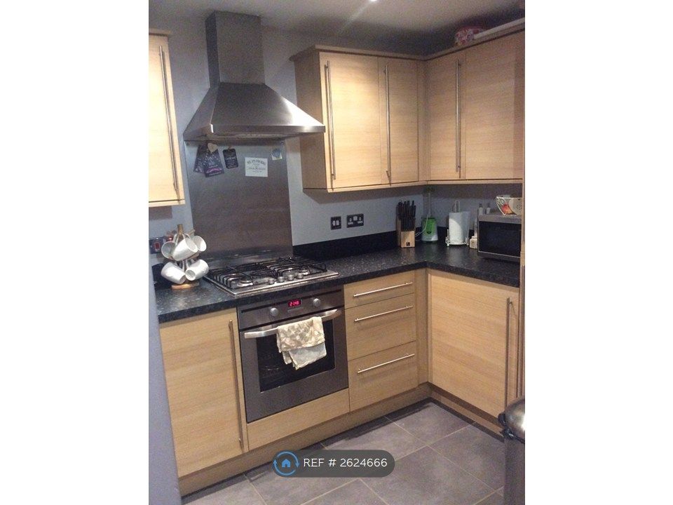 Property photo 2 of 14