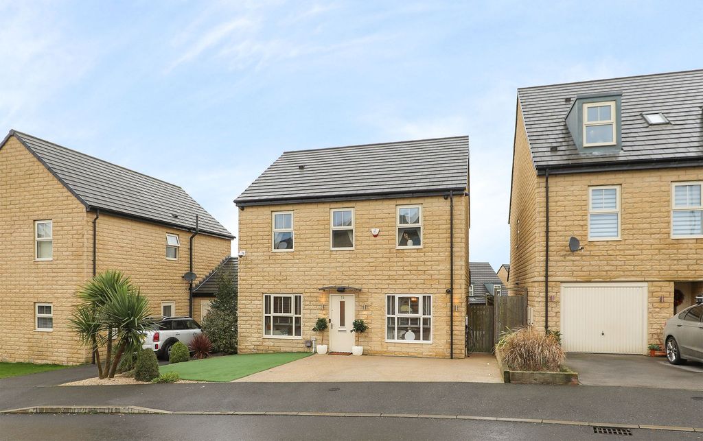 Property photo 1 of 38