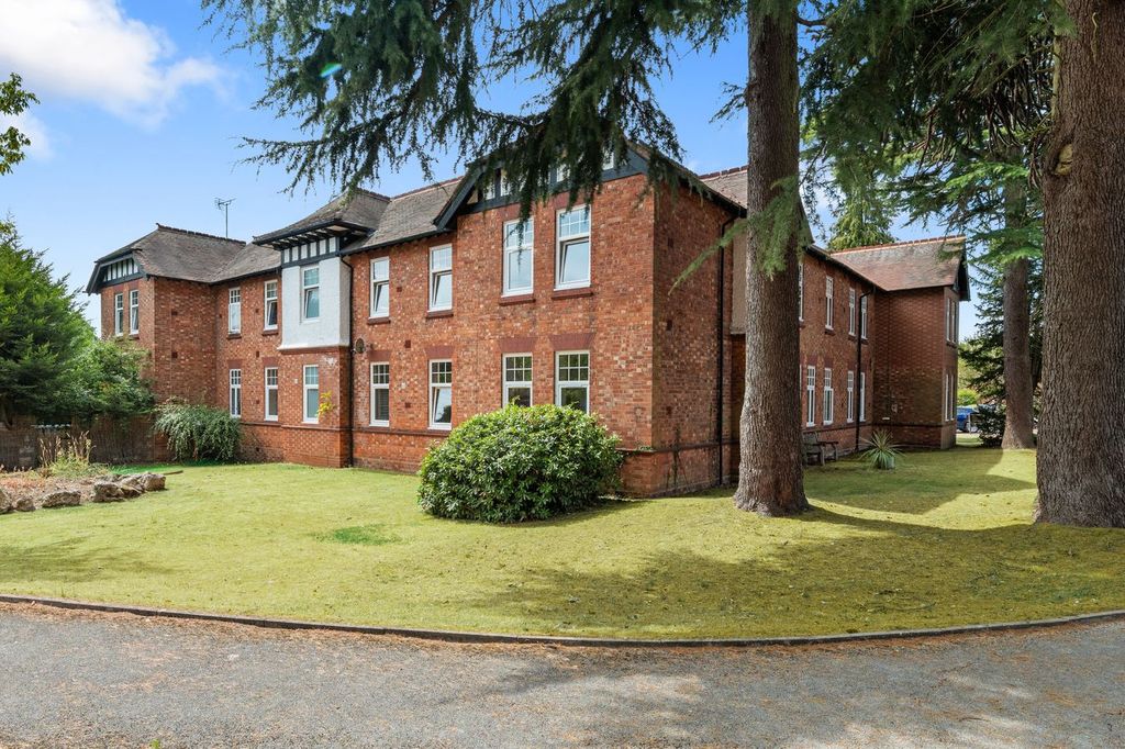Property photo 1 of 34